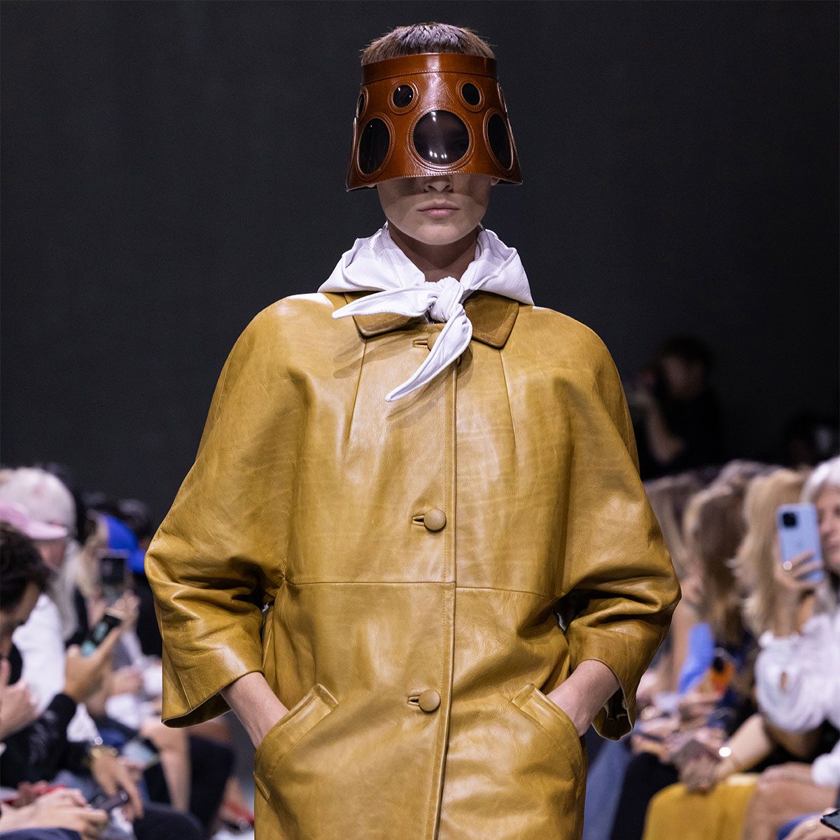 LOOK 20 EDITORIAL 915 LOOK 20 EDITORIAL 915