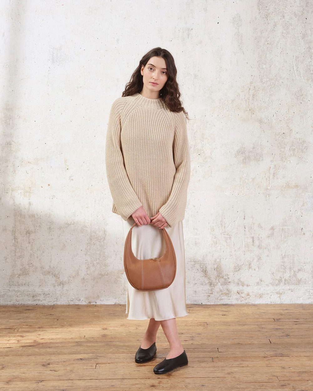 le tanneur juliette medium hobo bag in grained leather
