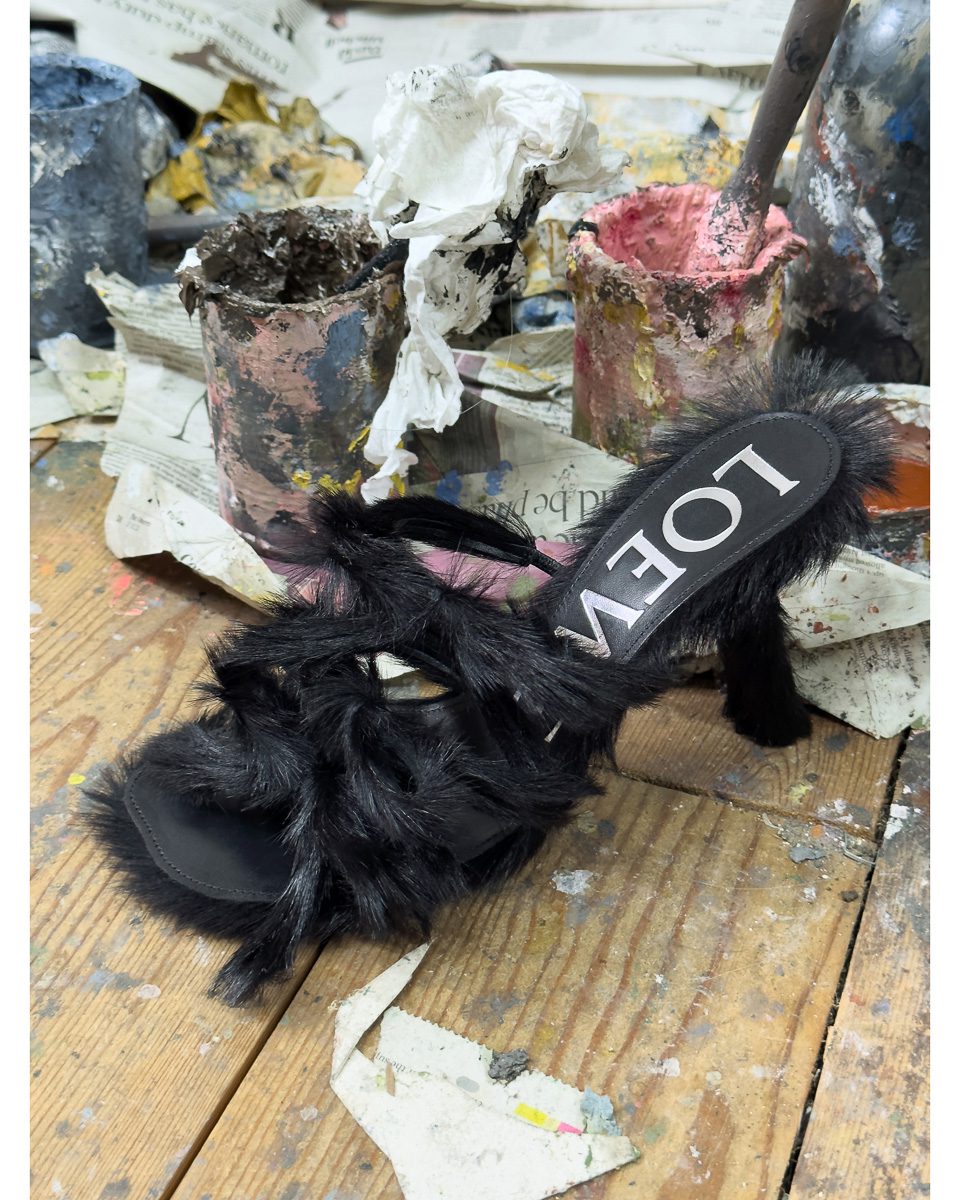 LOEWE SS25 PRECO JT CAMPAIGN STILL LIFE RGB CROPPED LOE030624 1205 4x5 1 LOEWE SS25 PRECO JT CAMPAIGN STILL LIFE RGB CROPPED LOE030624 1205 4x5 1