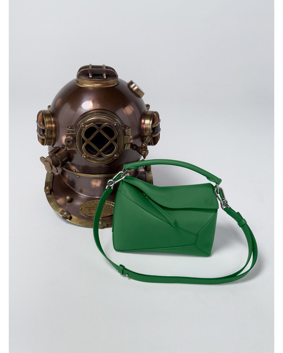 LOEWE SS25 PRECO JT CAMPAIGN STILL LIFE RGB CROPPED LOE030624 142 4x5 1 LOEWE SS25 PRECO JT CAMPAIGN STILL LIFE RGB CROPPED LOE030624 142 4x5 1