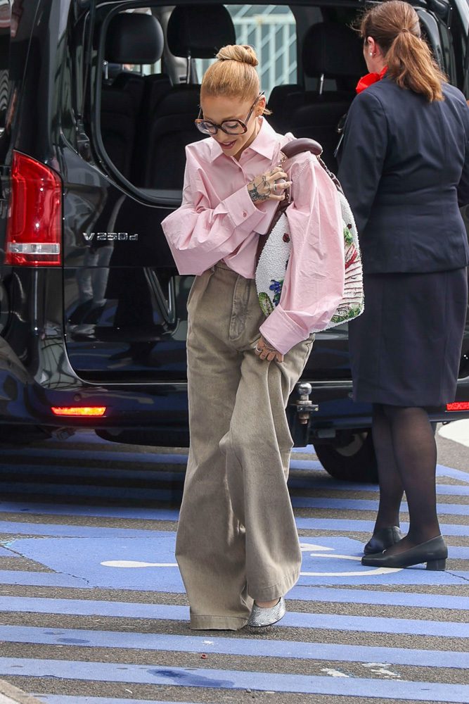 Ariana Grande Loewe Beaded Lettuce Squeeze Bag 1