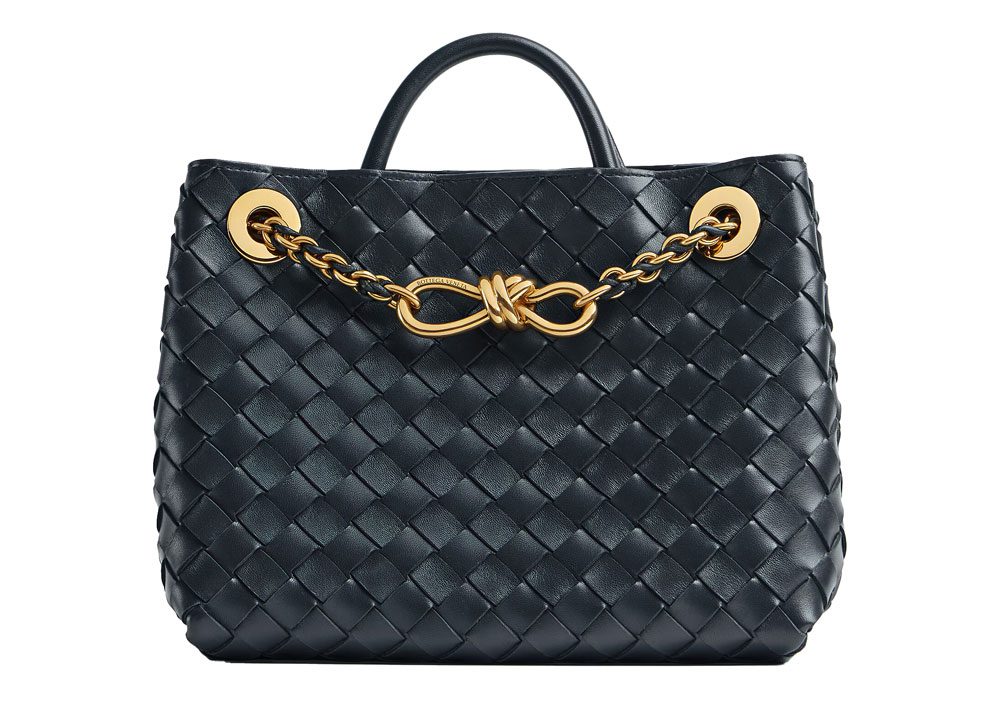 Bottega Veneta Navy Andiamo With Chain Bottega Veneta Navy Andiamo With Chain