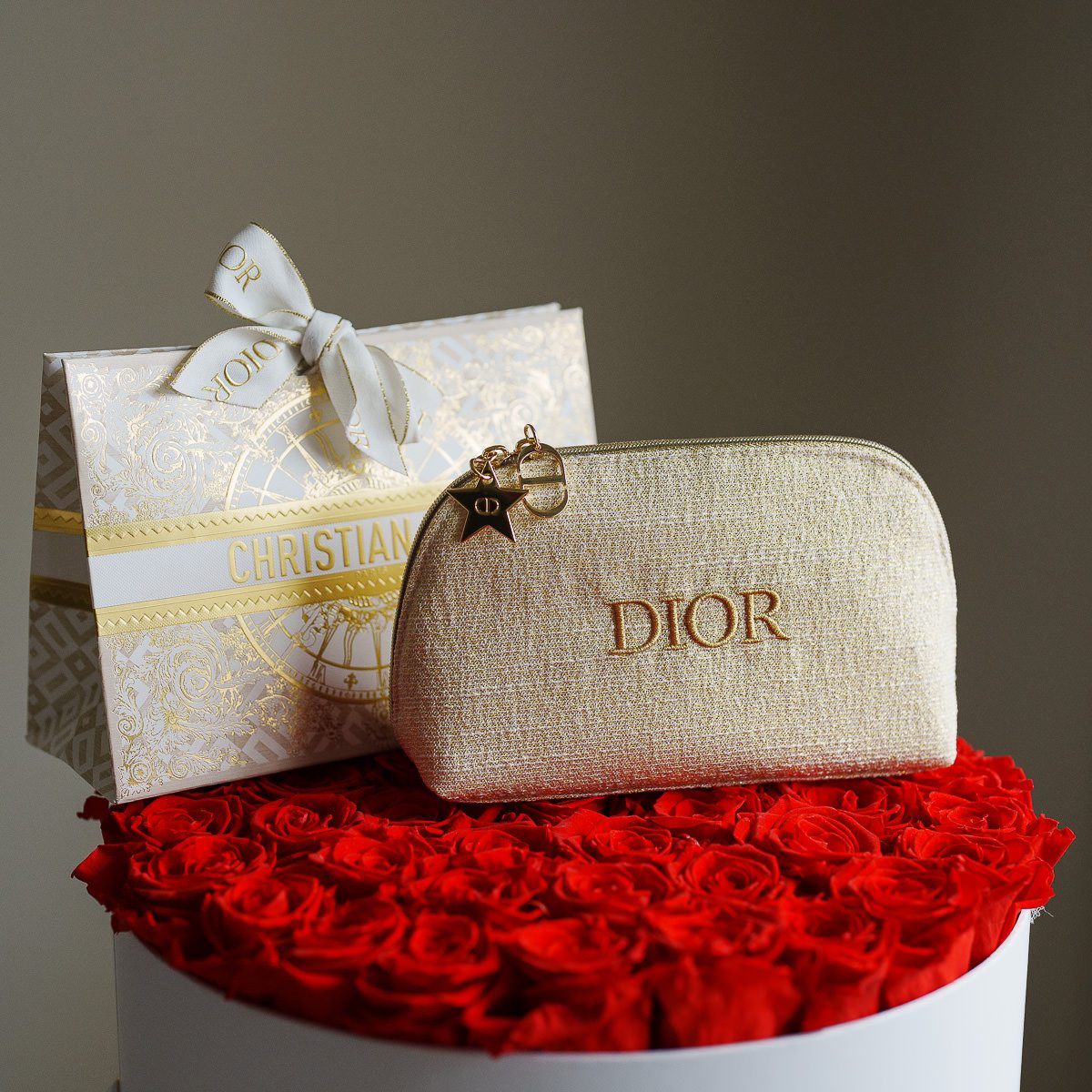 Dior Beauty Reader Special Pouch 2 of 4 Dior Beauty Reader Special Pouch 2 of 4