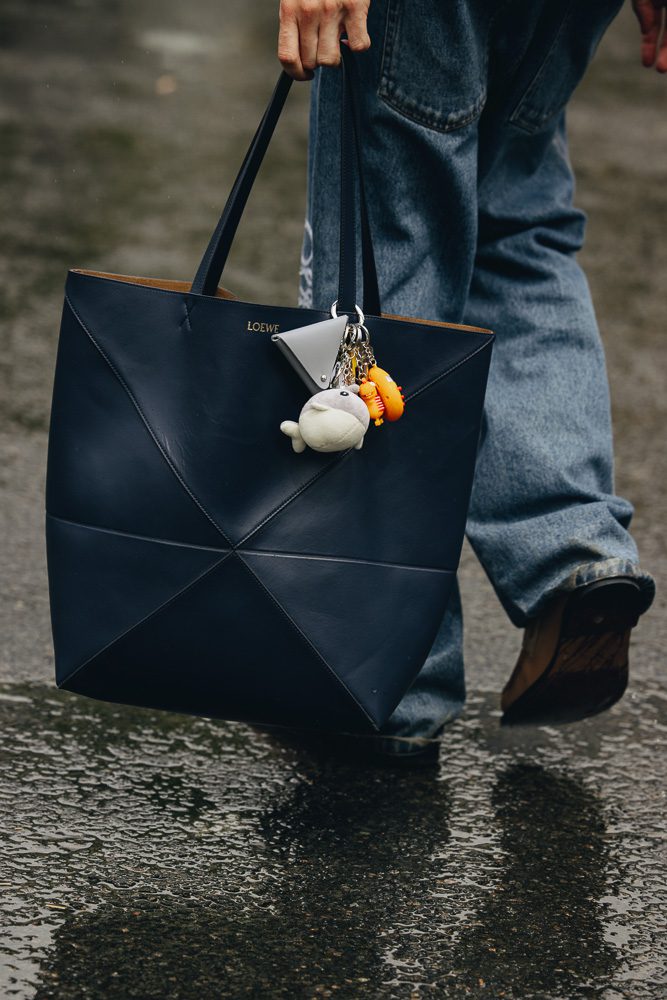 Urbancode scocanopy suede tote bag