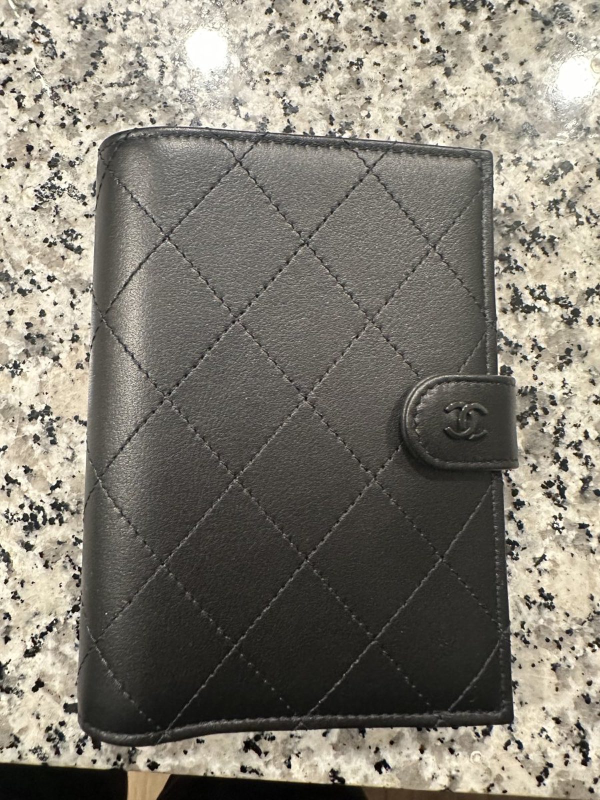 chanel Passport holder 25C