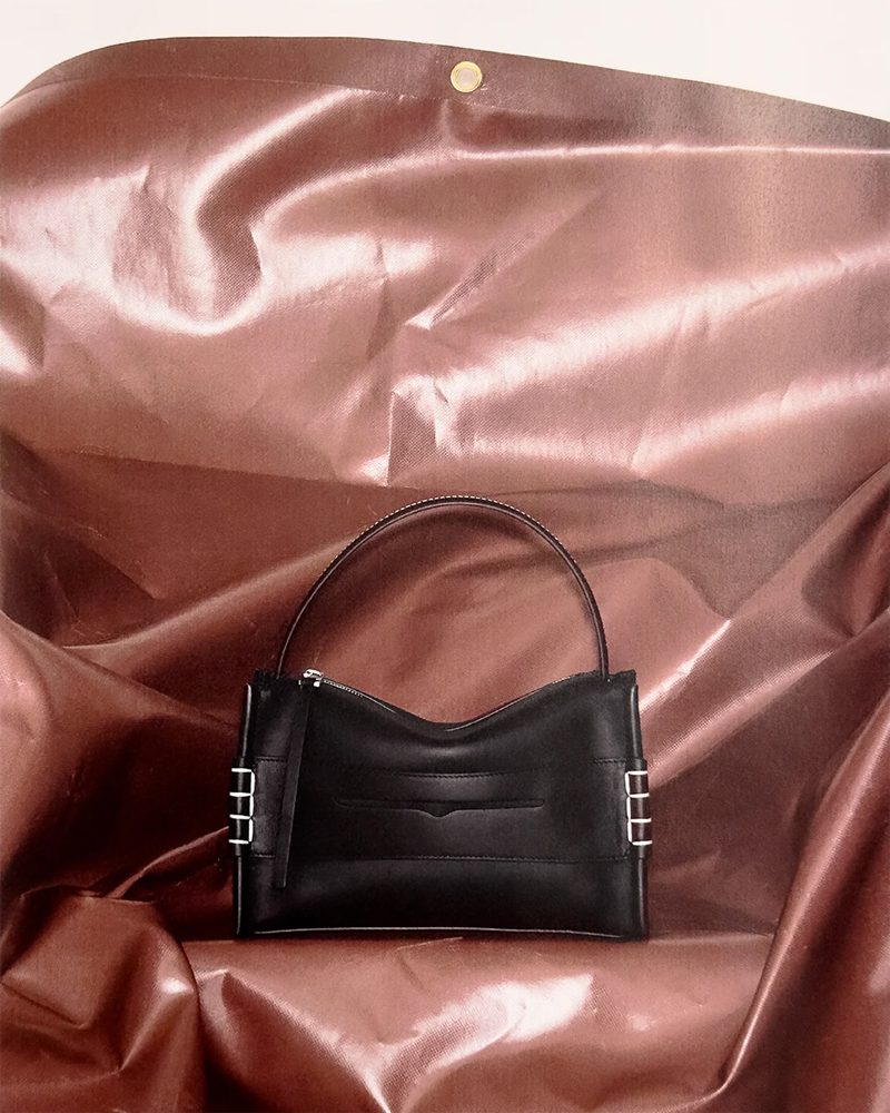 AL910B1602 Hand Bag Black Leather AL910B1602 Hand Bag Black Leather