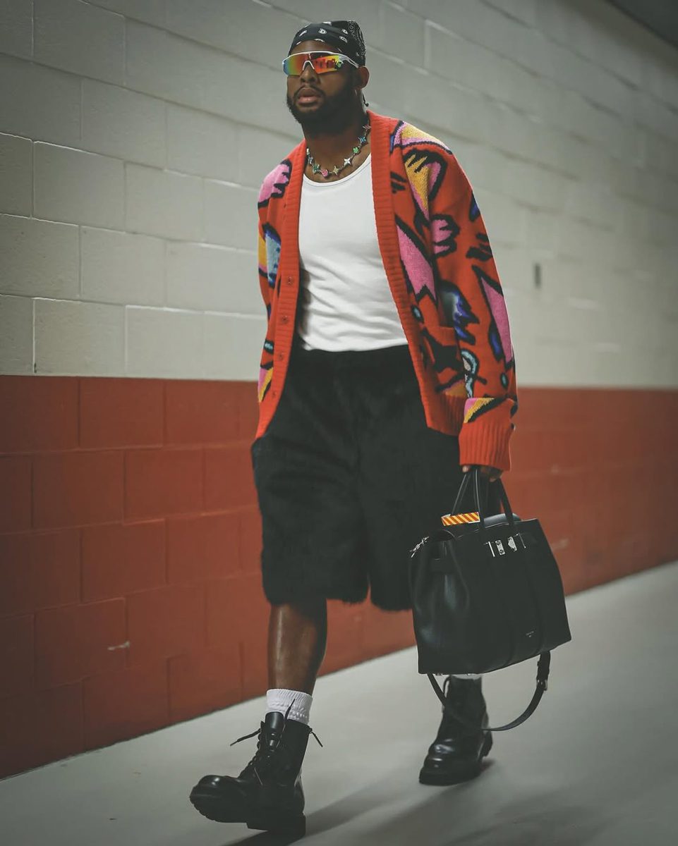 JuJu Smith Schuster carrying Louis Vuitton
