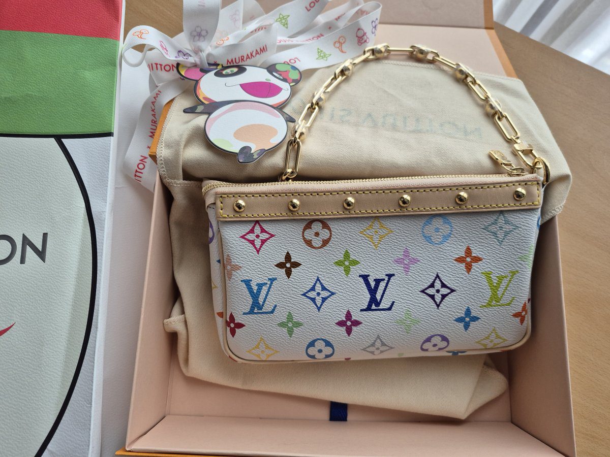 Louis Vuitton x Murakami Pochette Louis Vuitton x Murakami Pochette