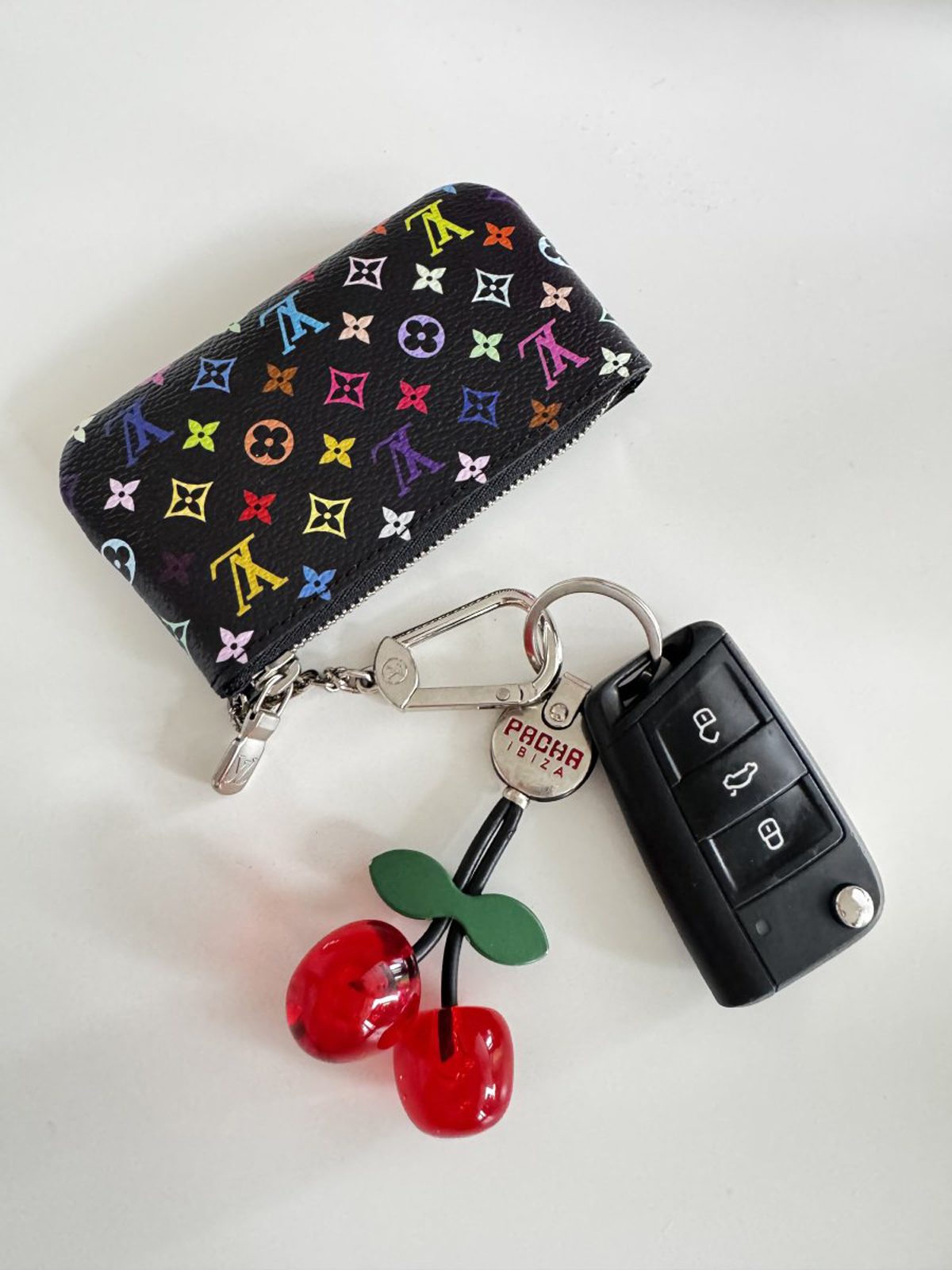 Louis Vuitton x Murakami key pouch Louis Vuitton x Murakami key pouch