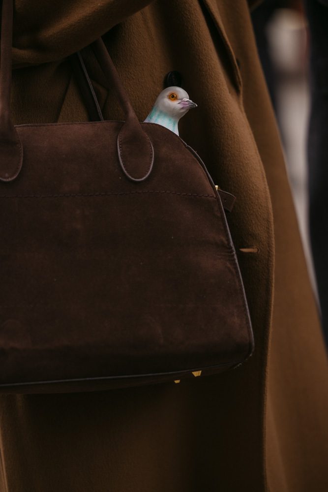 LFW Fall 2025 Best Street Style Bags 20