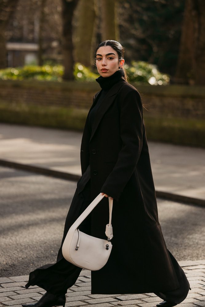 LFW Fall 2025 Best Street Style Bags 7