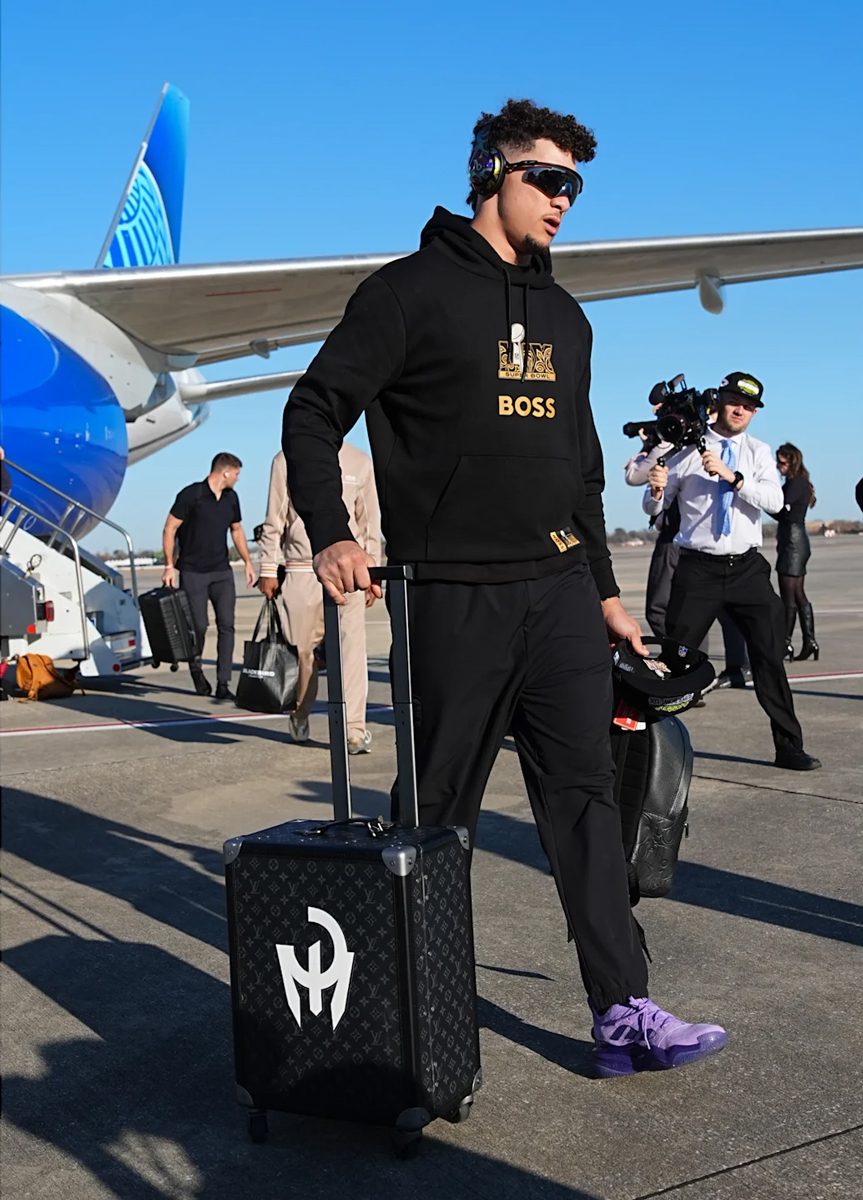 Patrick Mahomes Louis vuitton Rolling Trunk