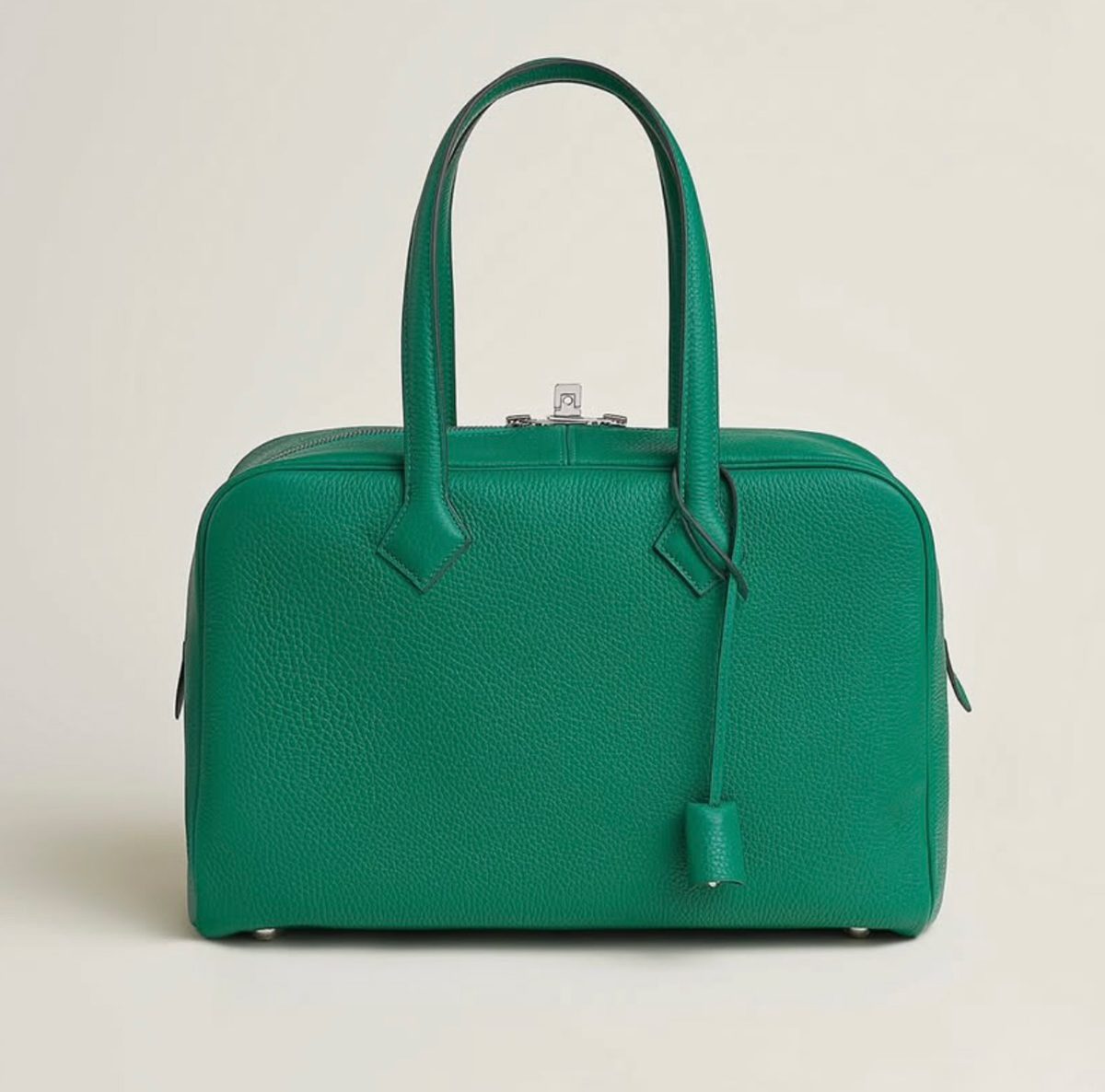 A Victoria Il Fourre Tout 35 in Vert Vertigo Clemence Leather with PHW