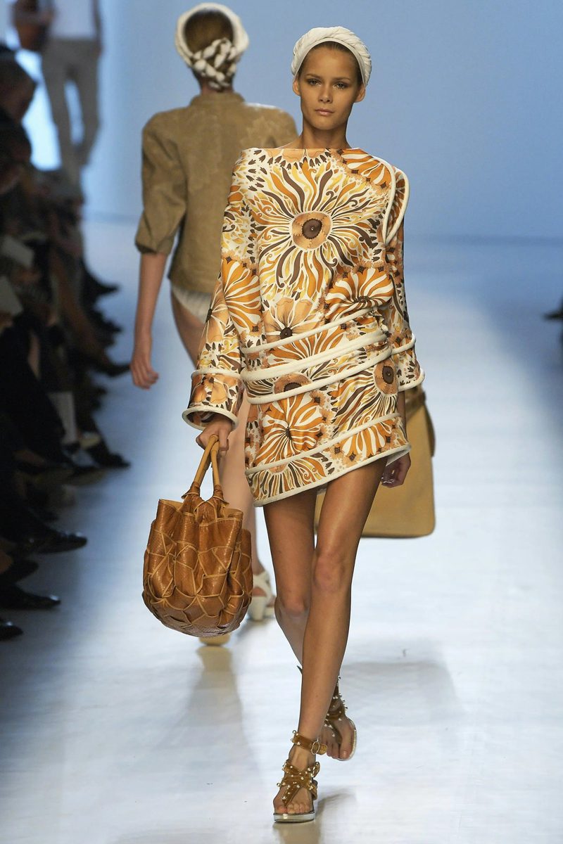 1742869216 loewe pre jonathan anderson runway 15 1742869216 loewe pre jonathan anderson runway 15