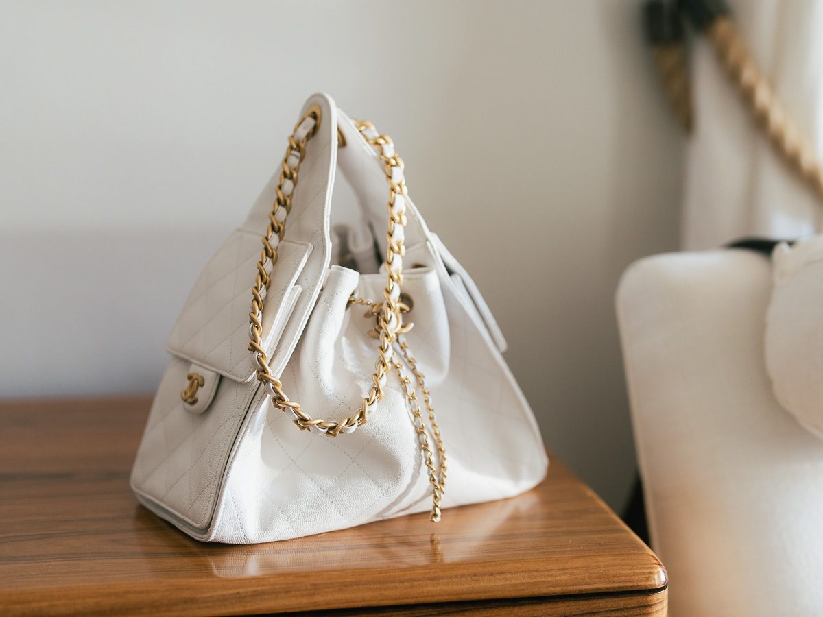 Small Chanel 25 Bag in White Leather