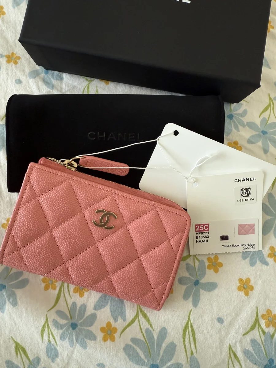 chanel card holder chanel card holder
