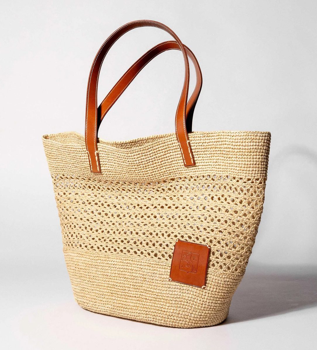 le tanneur Le Nattier large tote bag in raffia and plant based leather le tanneur Le Nattier large tote bag in raffia and plant based leather