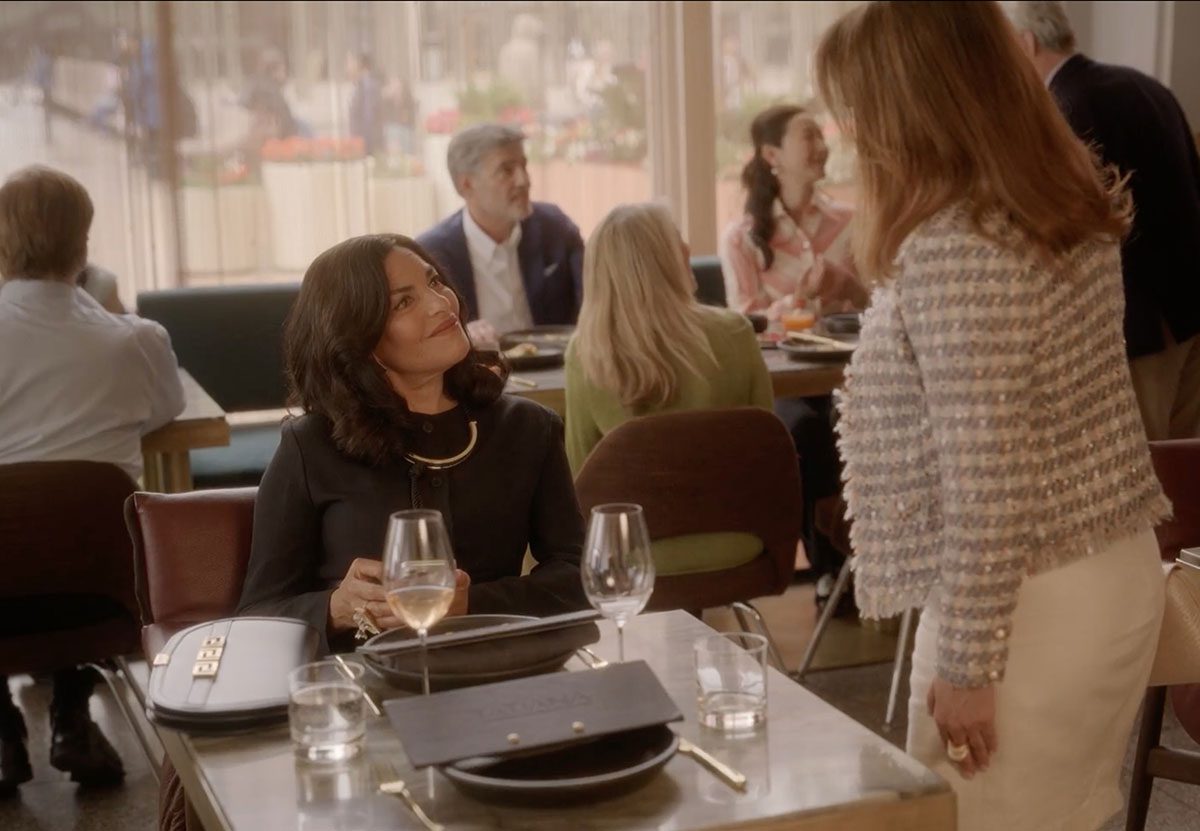 And Just Like That S02E02 Seema Versace Bag And Just Like That S02E02 Seema Versace Bag