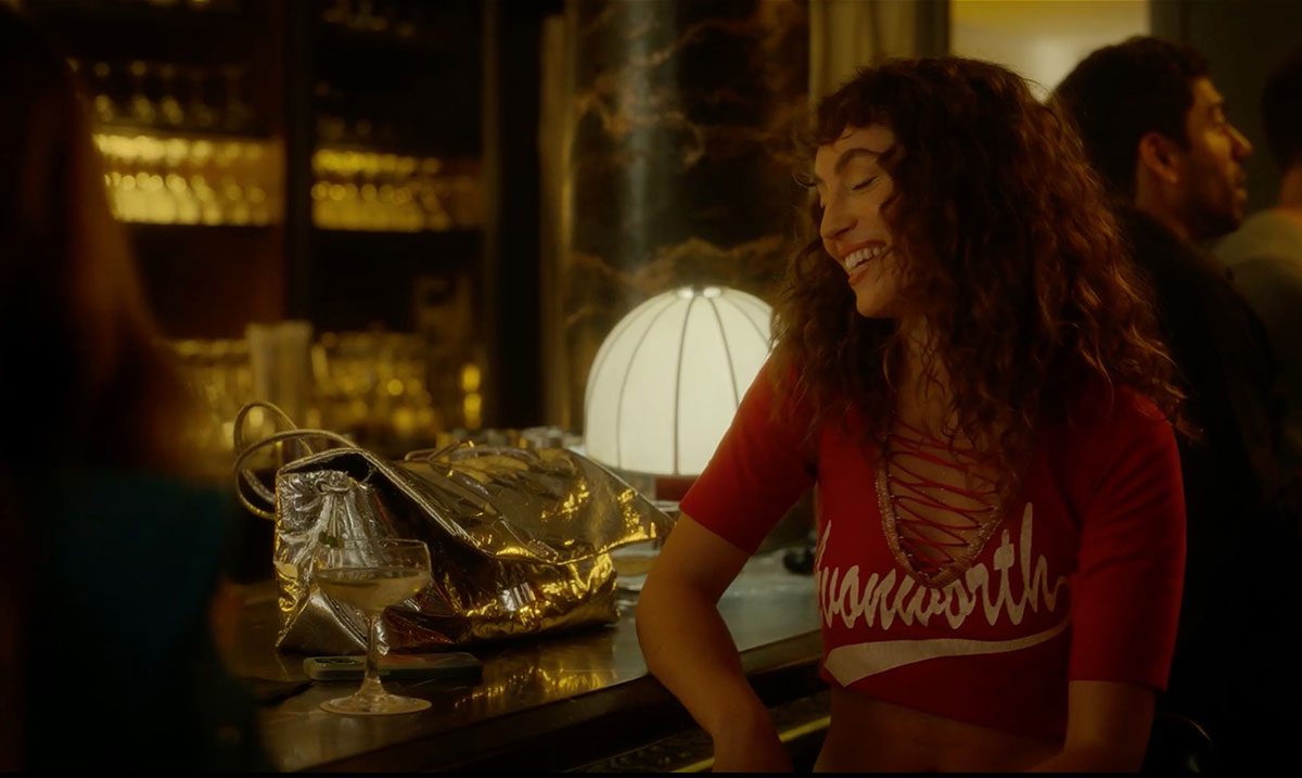 And Just Like That S02E02 Silver Bag on bar And Just Like That S02E02 Silver Bag on bar