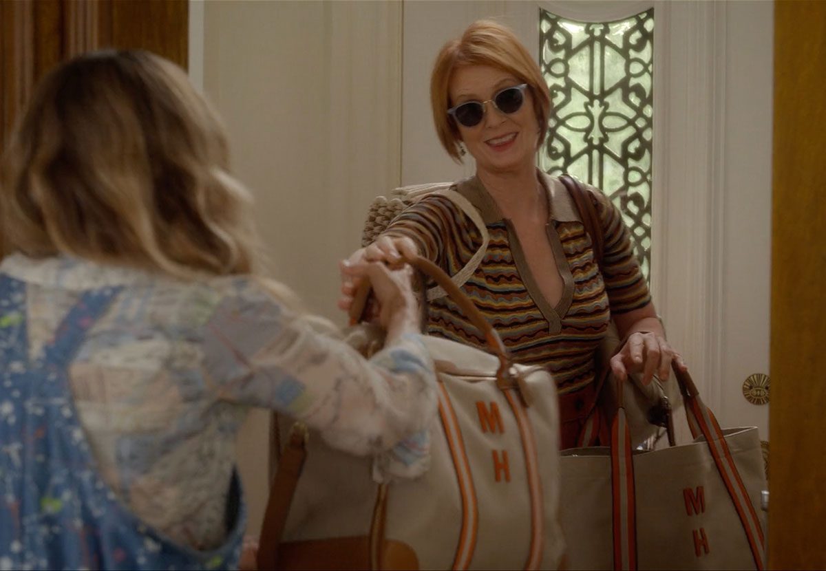 And Just Like That S03E05 04 Miranda MH Anya Hindmarch Bespoke Walton In Flight Bag