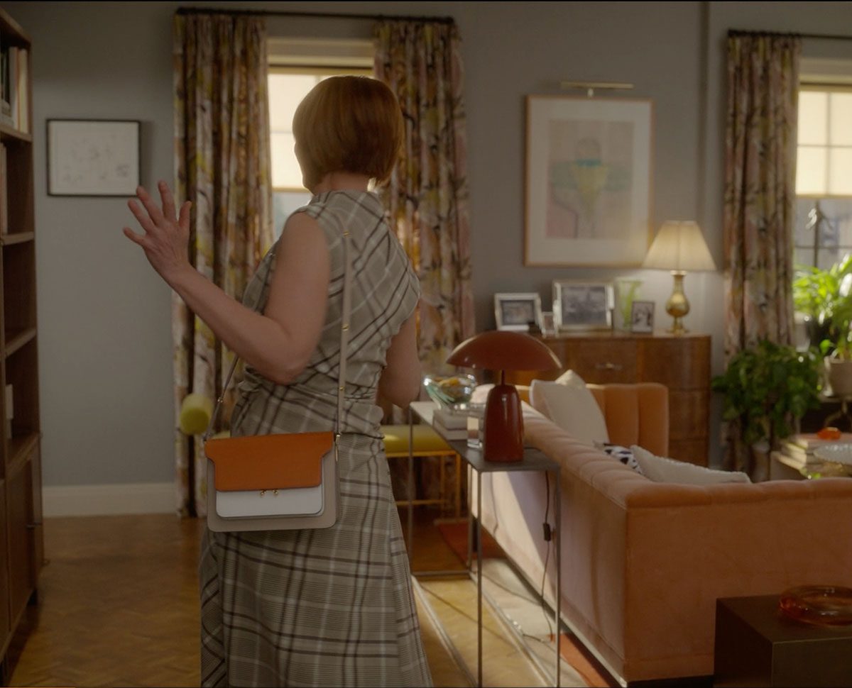 And Just Like That S03E06 02 Miranda Marni Trunk EW Leather Bag