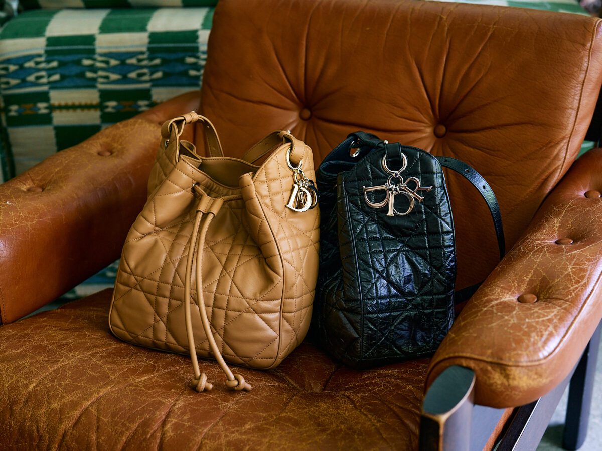【モダンな魅力あふれる♪】Dior★D-Motion バッグ スモール Dior Introduces the D-Motion: A Bucket Bag for the Modern