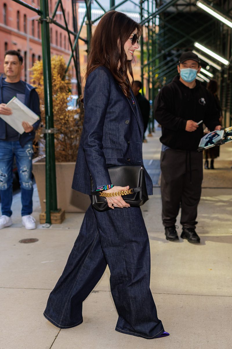 The Many Bags of Anne Hathaway Part II 13