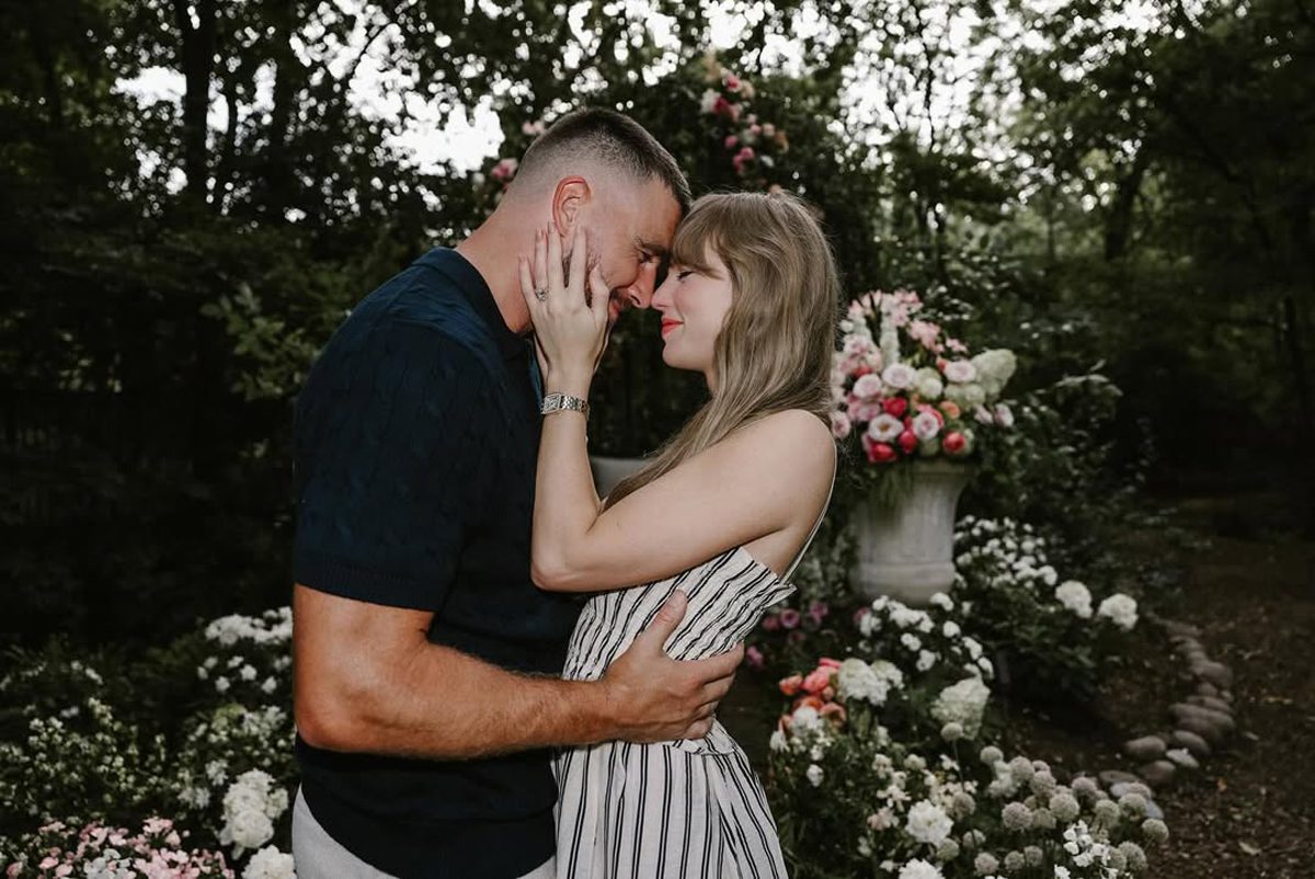 Taylor Swift and Travis Kelce Engagement Ralph Lauren Striped Dress Taylor Swift and Travis Kelce Engagement Ralph Lauren Striped Dress
