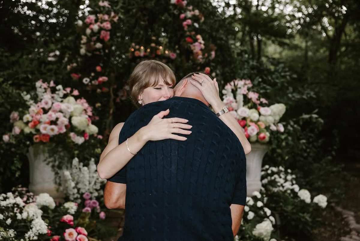 Travis Kelce Engagment Ralph Lauren Cablt Knit Shirt Travis Kelce Engagment Ralph Lauren Cablt Knit Shirt