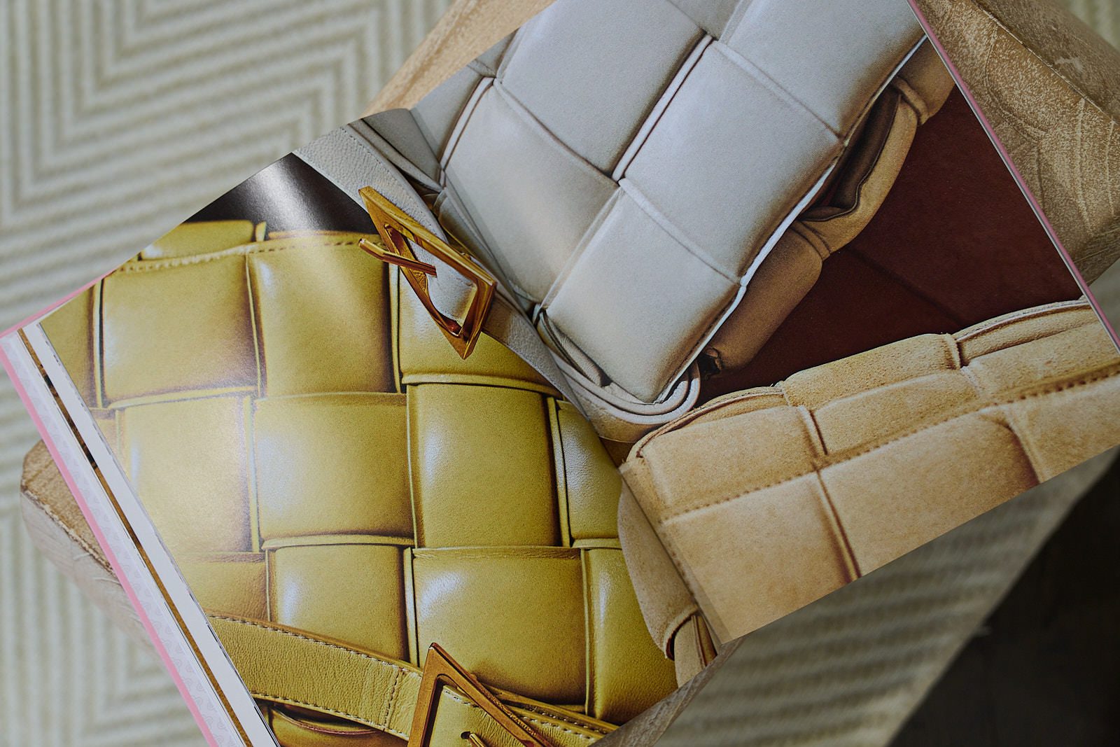 Book of Iconic Bags (03)