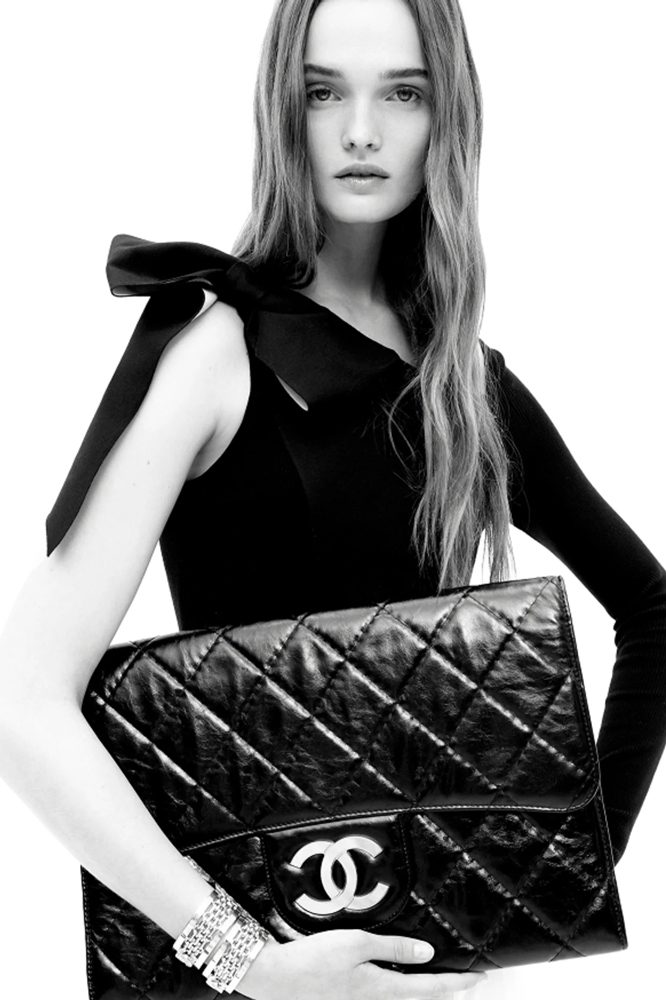 Chanel Crumpled Calfskin Maxi Clutch Fall 2026