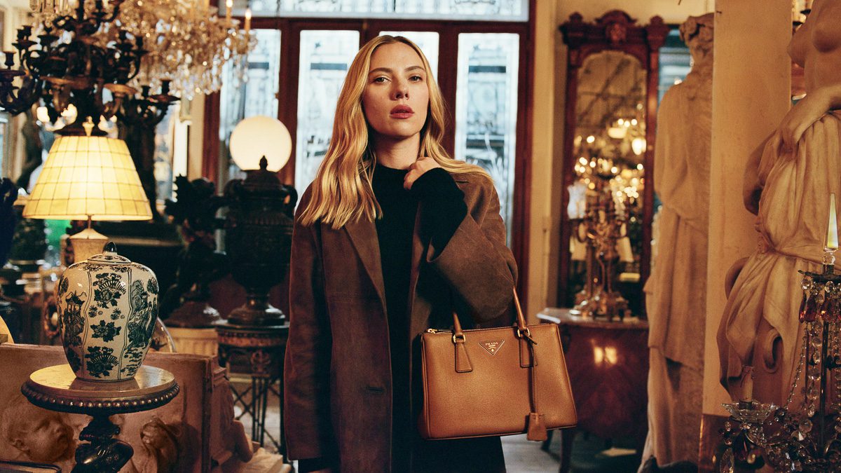 Prada Galleria Scarlett Johansson 3