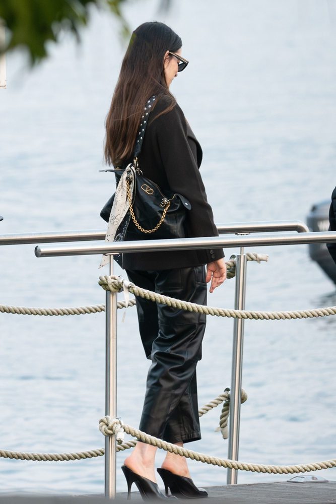 Anne Hathaway Valentino Panthea 2 Anne Hathaway Valentino Panthea 2