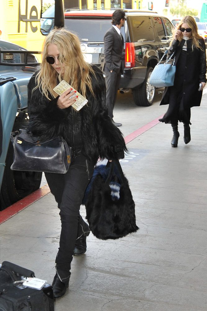 Celebs at the airport5 Celebs at the airport5