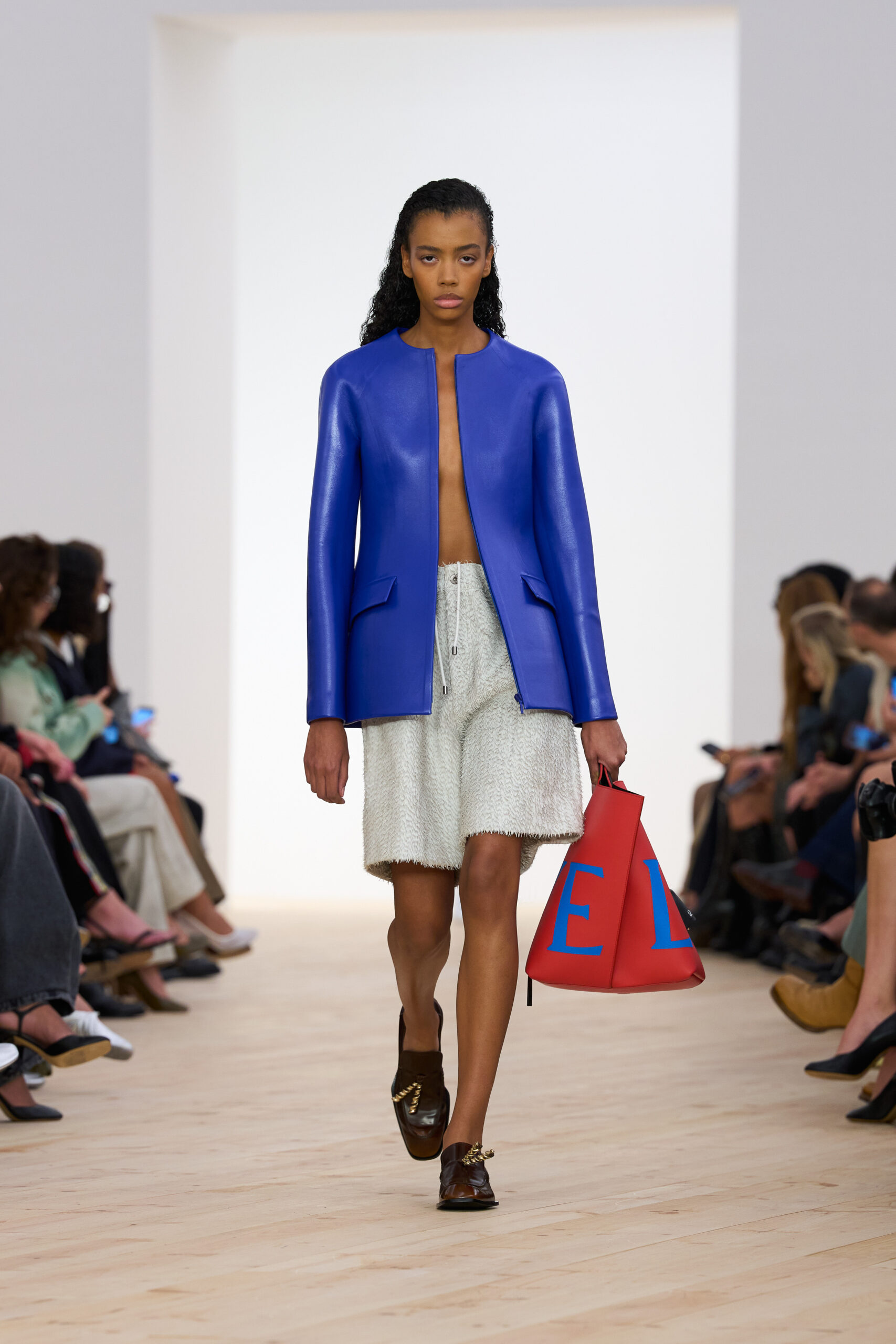 Loewe SS26 10