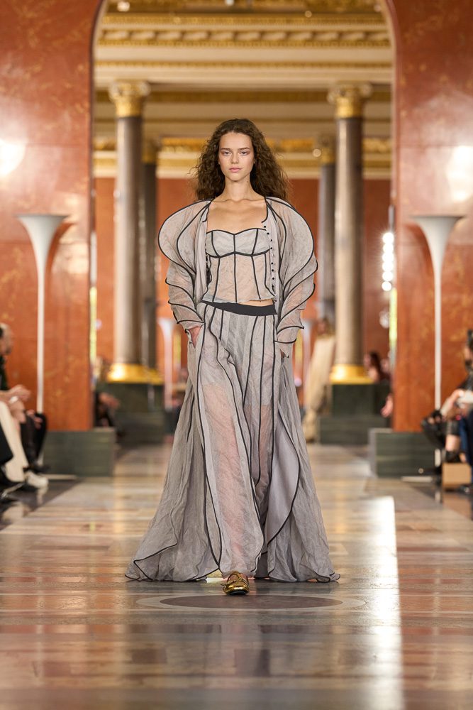 Louis Vuitton Spring 2026 Runway Looks 1