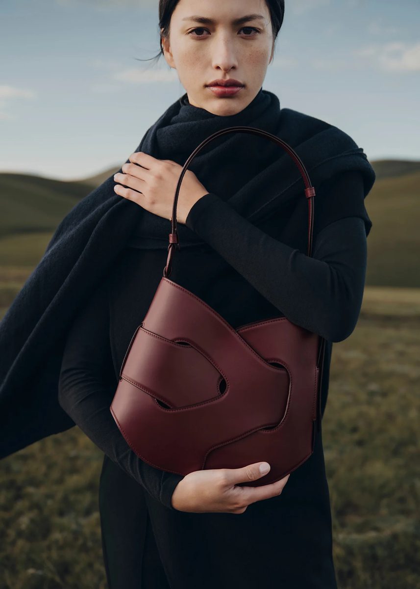 polene Nodde Hobo Edition Smooth Black Cherry polene Nodde Hobo Edition Smooth Black Cherry