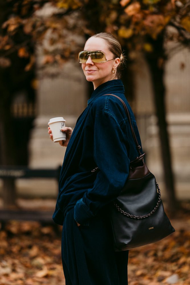 A Close Look at the Loewe Flamenco Purse Tote4