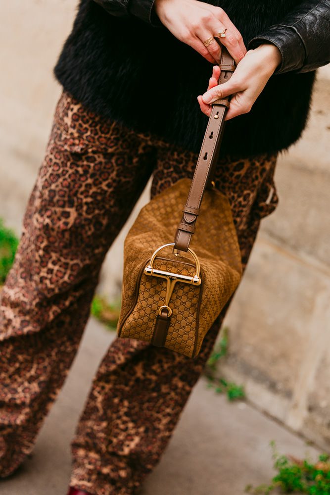 Gucci Half Horsebig Shoulder Bag 1