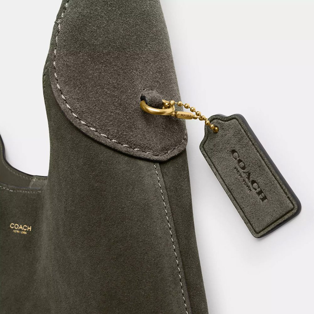 coach 28 suede olive