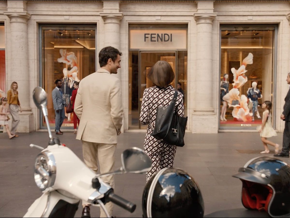 Emily in Paris S05E02 Tods Perforated Tote