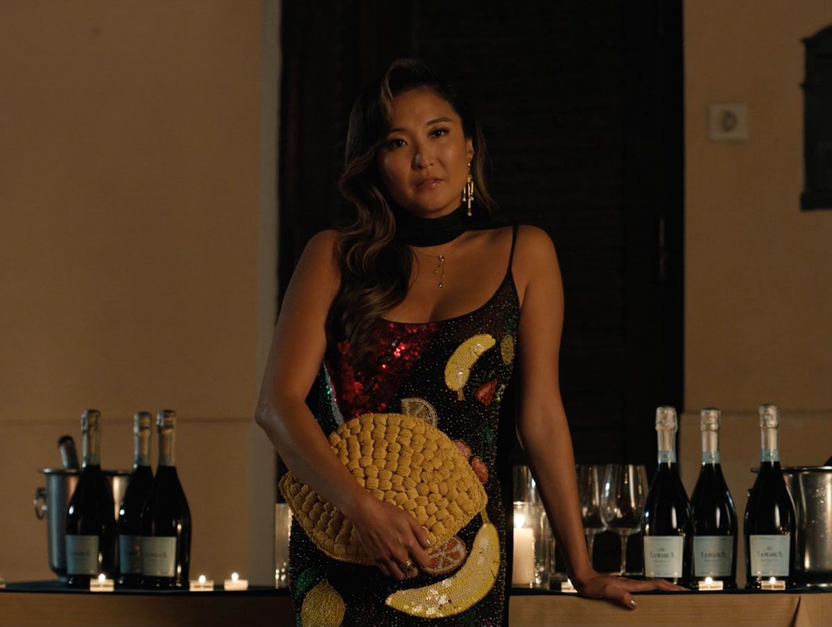 Emily in Paris S05E04 Mindy Lemon Clutch