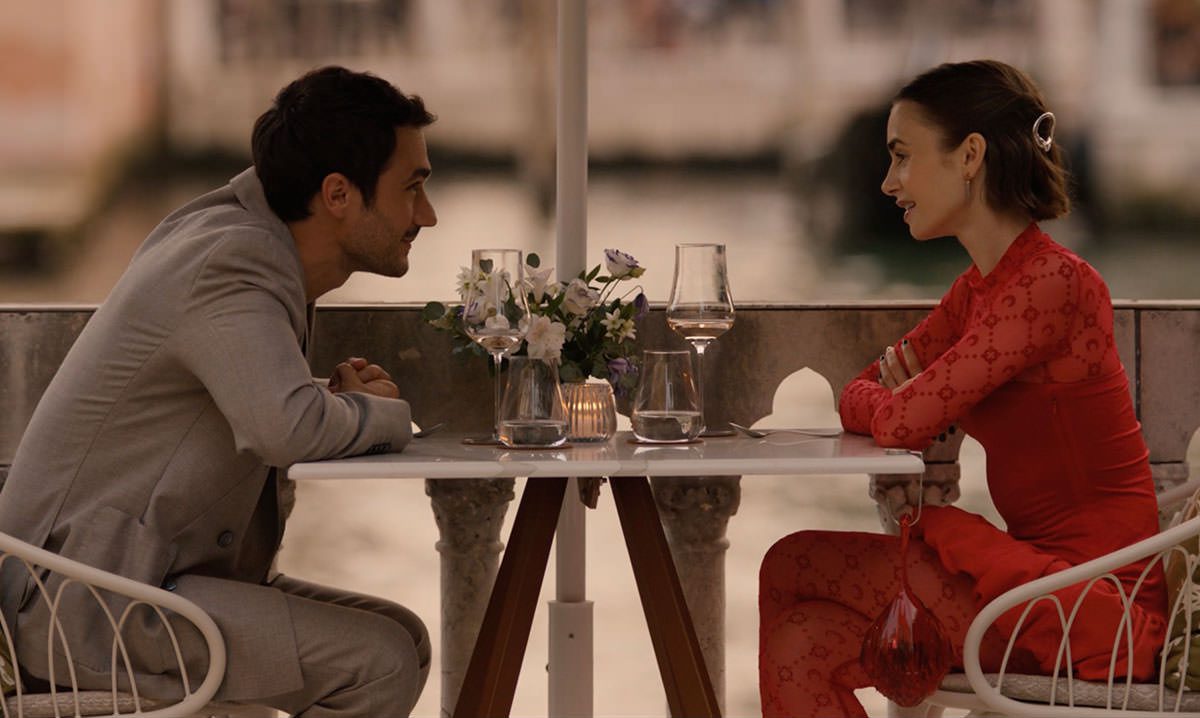 Emily in Paris S05E10 Red Bag on Emily