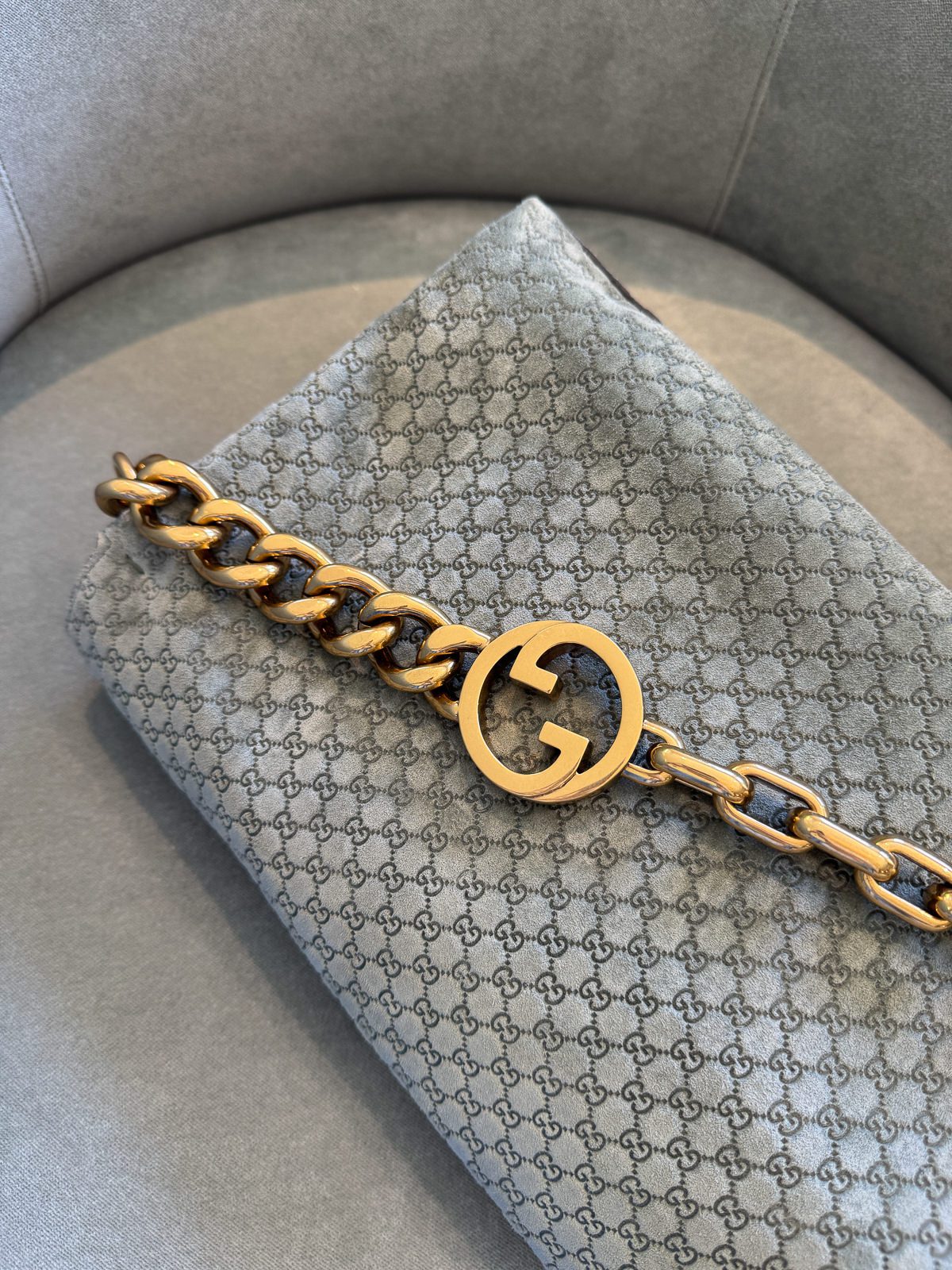 Gucci Large Shoulder Bag with Chain 10 Gucci Large Shoulder Bag with Chain 10