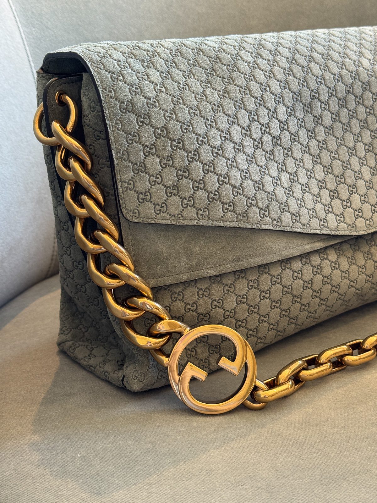 Gucci Large Shoulder Bag with Chain 3 Gucci Large Shoulder Bag with Chain 3