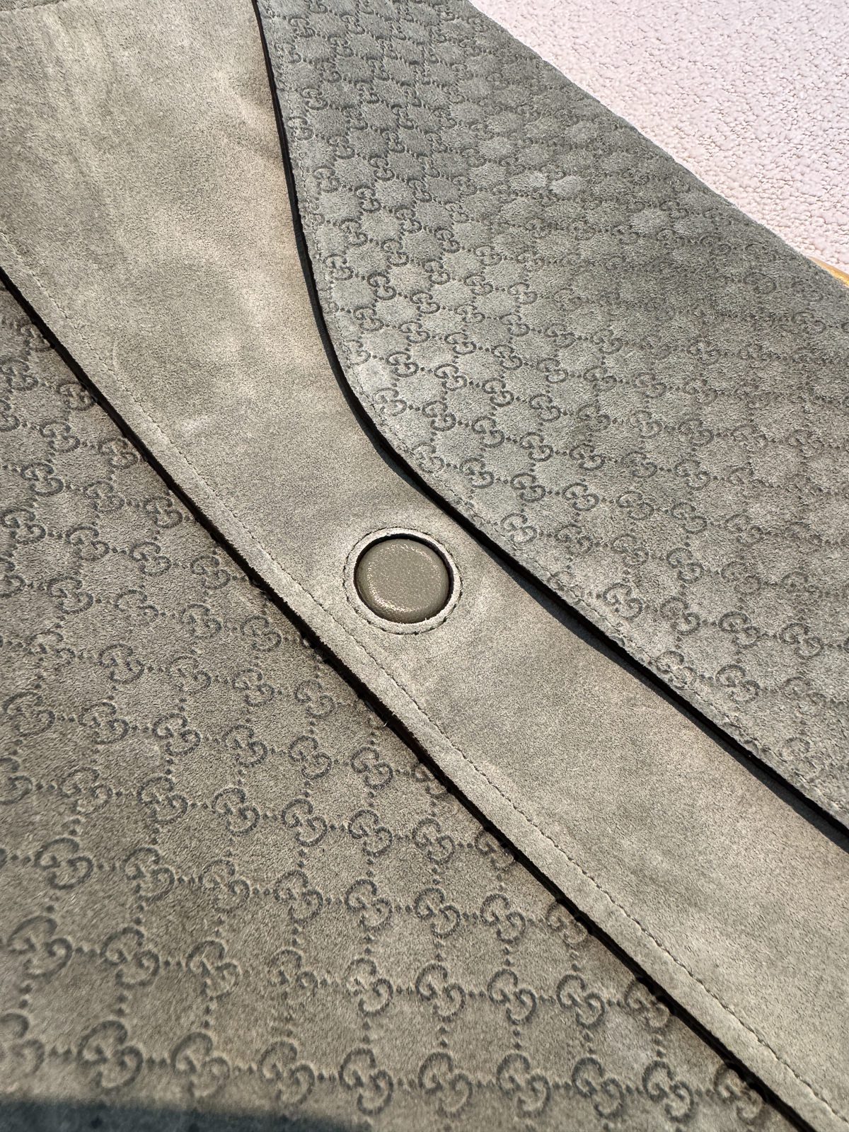 Gucci Large Shoulder Bag with Chain 8 Gucci Large Shoulder Bag with Chain 8