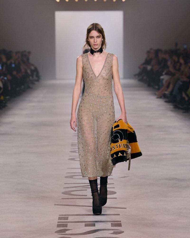 Maria Grazia Chiuri Reimagines Fendi for Spring 2026 with Iconic Baguettes 2 Fendi Spring 2026 Runway Bags 12