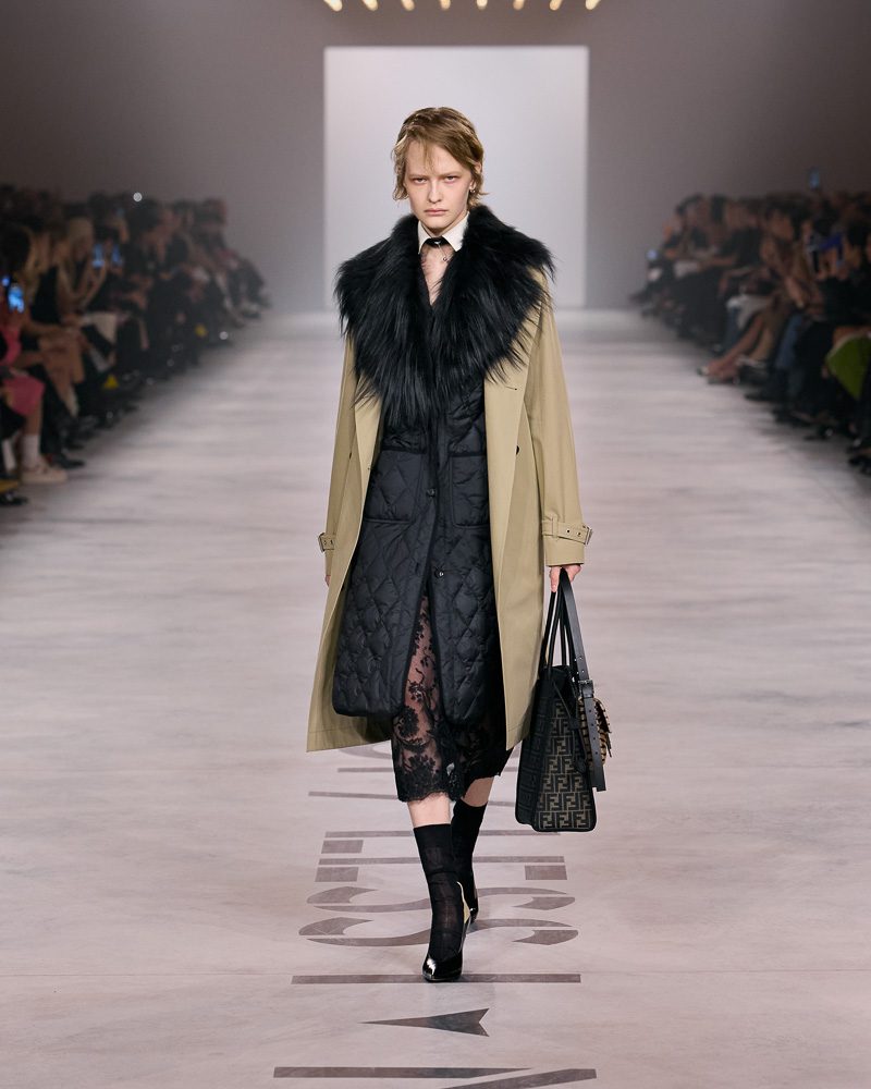 Maria Grazia Chiuri Reimagines Fendi for Spring 2026 with Iconic Baguettes 12 Fendi Spring 2026 Runway Bags 4