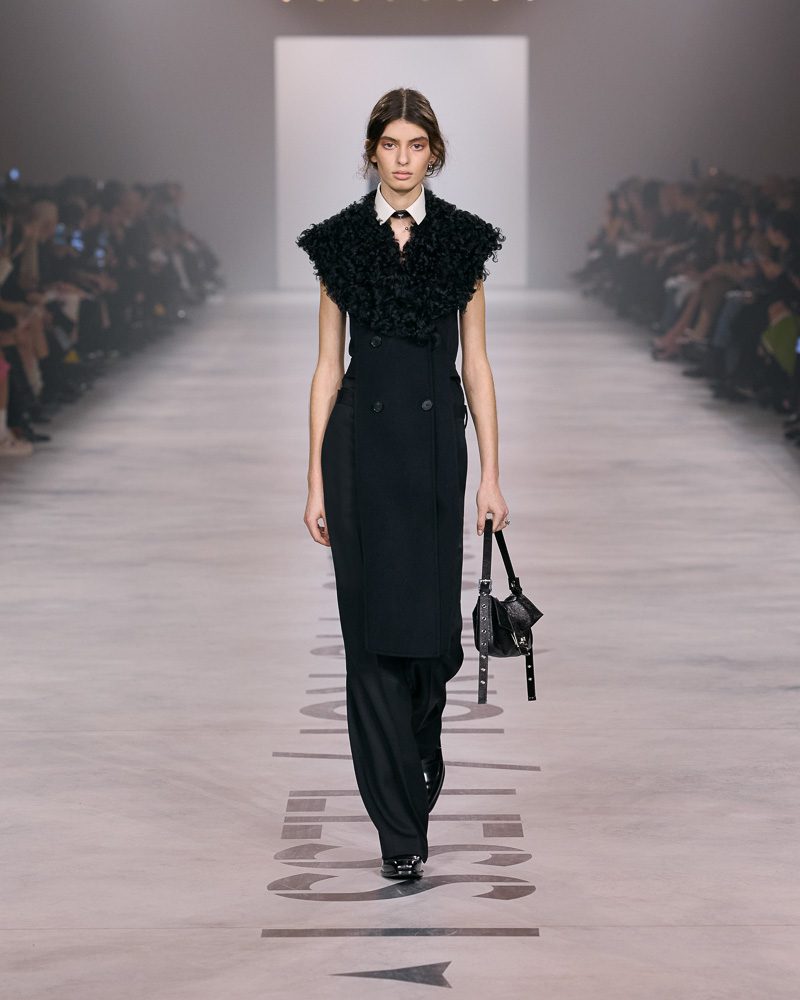 Maria Grazia Chiuri Reimagines Fendi for Spring 2026 with Iconic Baguettes 6 Fendi Spring 2026 Runway Bags