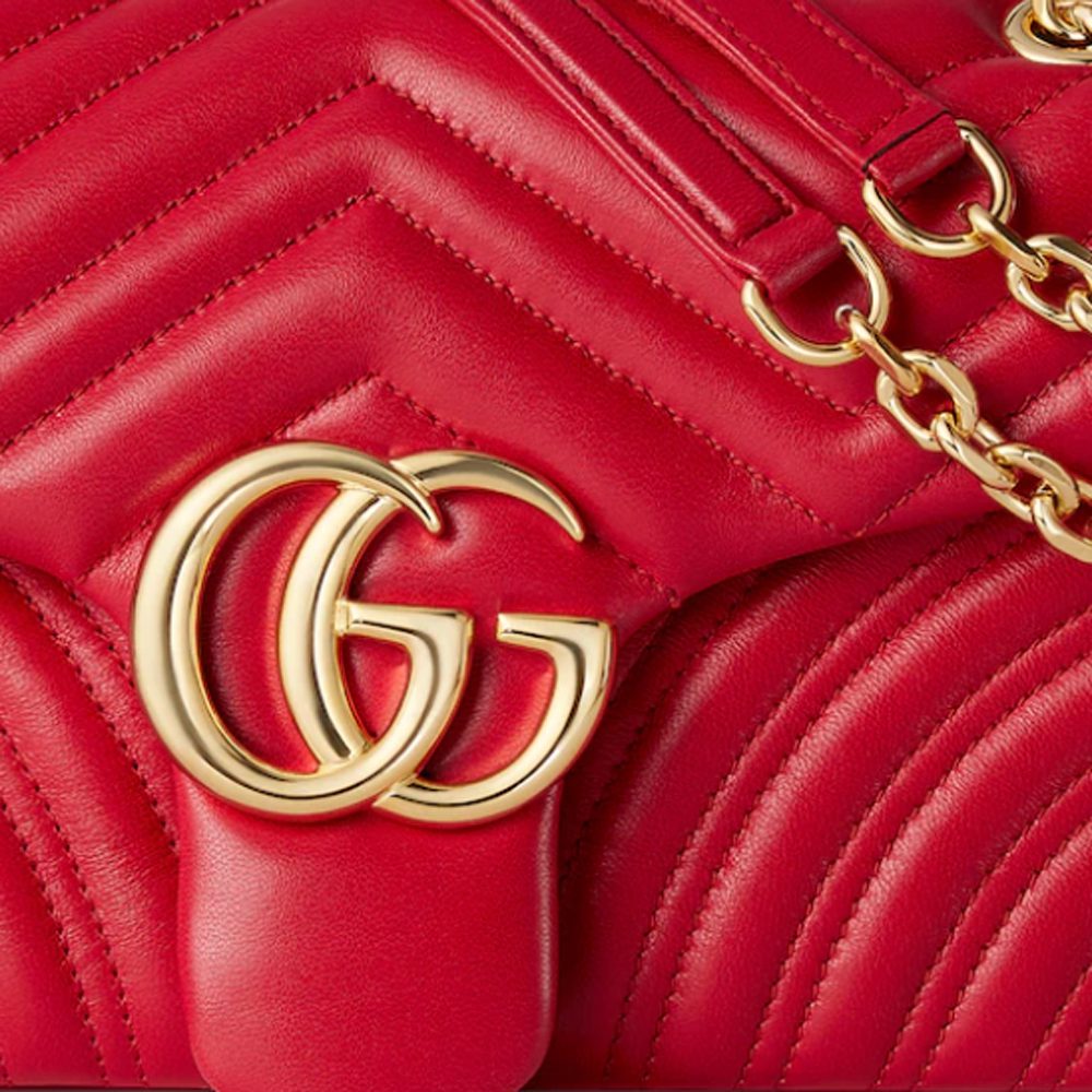 GG Marmont medium shoulder bag in red leather GG Marmont medium shoulder bag in red leather